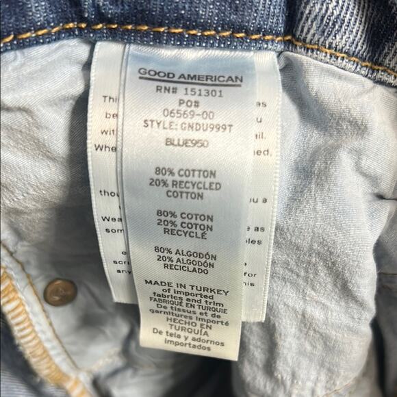 Never worn! Good American Blue Ankle & Cropped Jeans | Size 8 - Picture 6 of 6
